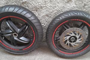 Ruote complete + Scarichi + Faro Harley Davidson.