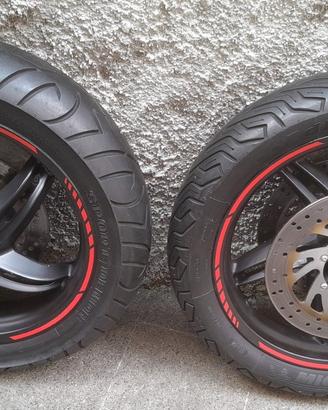 Ruote complete + Scarichi + Faro Harley Davidson.