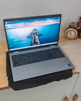 Dell Latitude 5540 15,6” i7 13th  16gb  512gb
