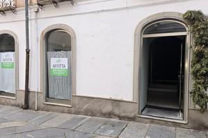 Locale commerciale in Corso Garibaldi