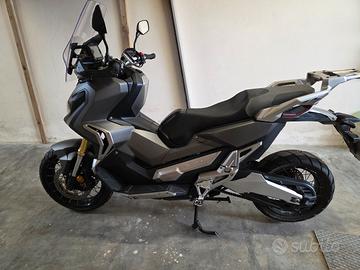 Honda X-ADV 750 dct
