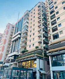 Bari Poggiofranco(zona Nicolaus)-Bivani con P.auto