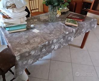 parete attrezzata con penisola più tavola