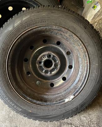 Set ruote Suzuki Ignis 175/65 R15 invernali Falken