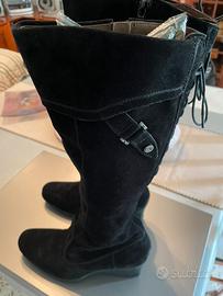 Stivali NERO GIARDINI in Pelle Scamosciata