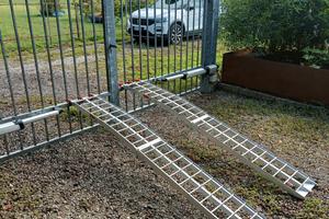 Coppia di rampe da carico pieghevoli in alluminio
