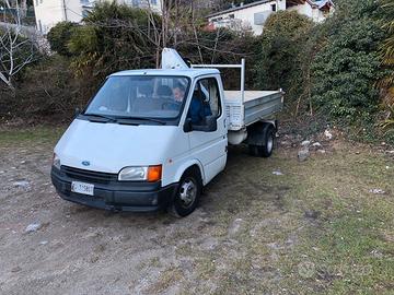 Ford transit con gru