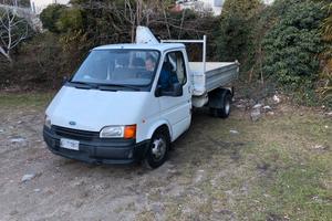 Ford transit con gru