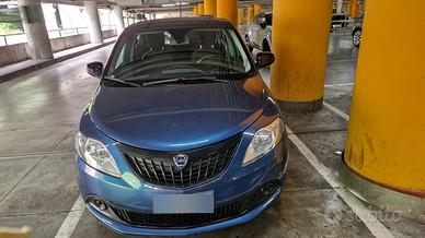 Lancia ypsilon hybrida unico proprietario