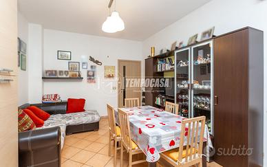 4 LOCALI con BOX AUTO e CANTINA in STABILE in FASE