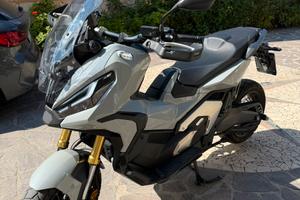 Honda x-adv 750