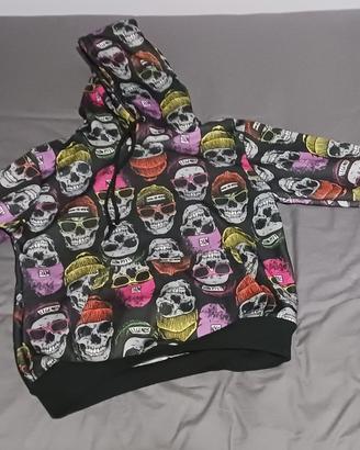 felpa con teschi
