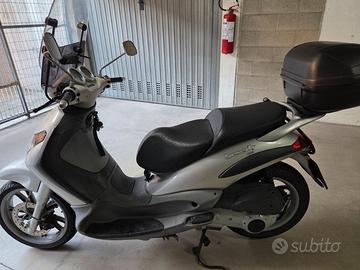 Scooter Beverly 200