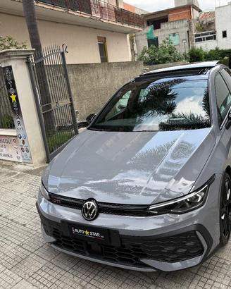 New Volkswagen Golf 8.5 GTI 2.0 TSI 265 CV