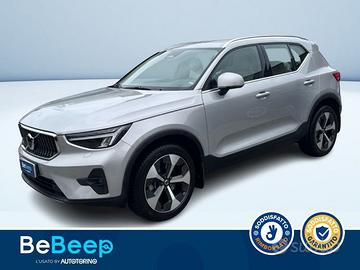 Volvo XC40 2.0 B3 PLUS DARK AUTO