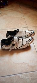 scarpini per bici da corsa Shimano. 