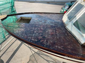 Barca da finire refitting