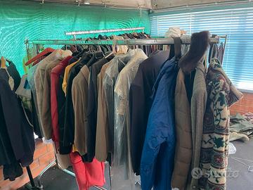 Stock abbigliamento vintage