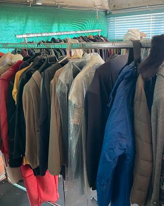 Stock abbigliamento vintage