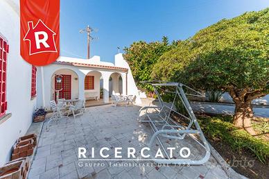 Villa di 120 m² con 5 locali a Lecce