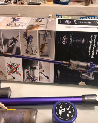 Aspirapolvere Dyson V10