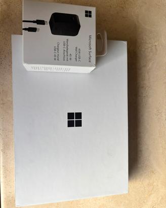 Surface Pro 12” Copilot+ 16GB 256GB NUOVO +Charger