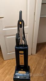 ⛔VENDUTO⛔  Aspirapolvere e  battitappeto