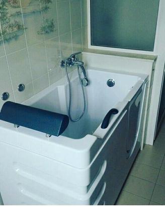 VASCHE CON SPORTELLO PER ANZIANI O DISABILI