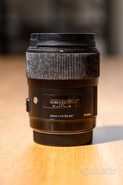 Sigma 35mm f/1.4 DG HSM Art - Attacco Canon EF
