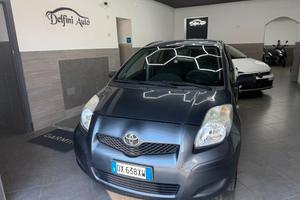 Toyota Yaris 1.0 5 porte