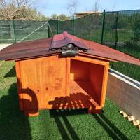 Cuccia per il cane in legno massello