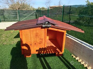 Cuccia per il cane in legno massello