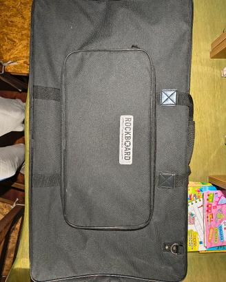 borsa imbottita con pedana  per effetti a pedale