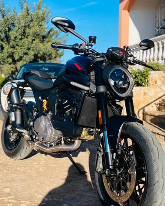 Ducati Monster 937