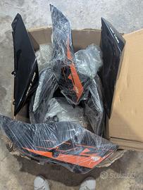 serbatoio e fianchetti KTM 990
