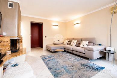 VILLA A SCHIERA A QUARTU SANT'ELENA