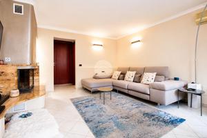 VILLA A SCHIERA A QUARTU SANT'ELENA