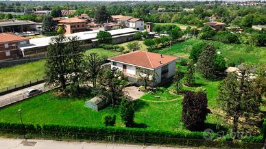 VILLA SINGOLA A PONTIROLO NUOVO