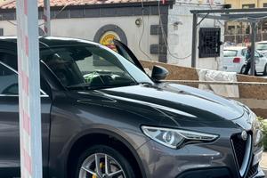 Alfa Romeo Stelvio Q4