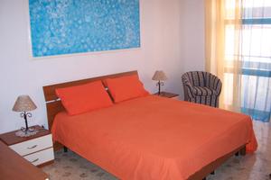 Camera in appartamento signorile