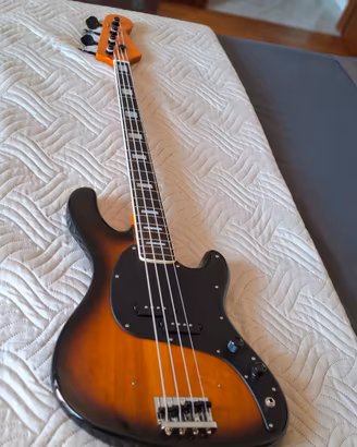 Basso elettrico 4 corde stile precision Music Man