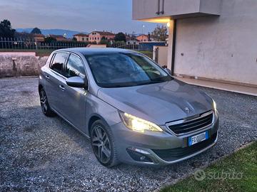 Peugeot 308 Allure 1.6 Diesel – Full LED, 22km/l