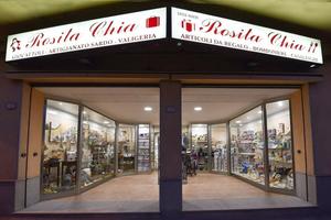 Locale commerciale di seria società familiare