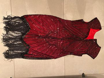 Abito da sera con accessori