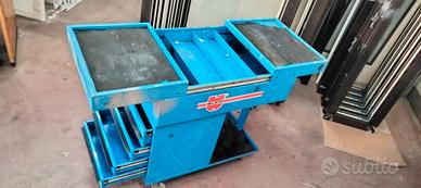 Carrello portautensili marca WURTH