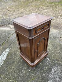 Mobili restaurati o da restaurare