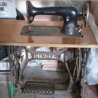 macchina da cucire Singer antica