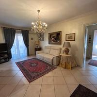 Tre vani ristrutturato in residence