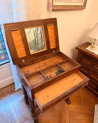 Petineuse in legno d’epoca