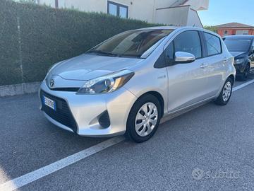 Toyota Yaris 1.5 Hybrid 5 porte Lounge Più Automat